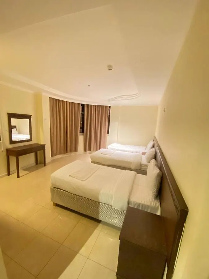 Hotel فندق الخلفاء توصيل للحرم