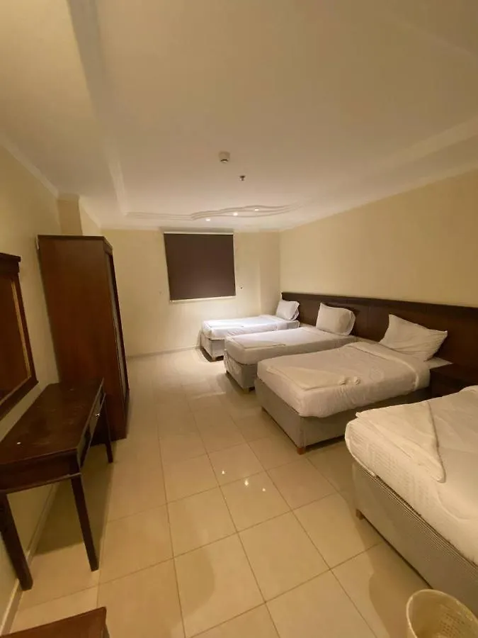 فندق الخلفاء توصيل للحرم Hotel