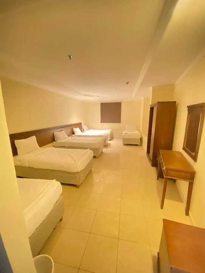 Hotel فندق الخلفاء توصيل للحرم